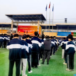 新化县资江高级中学举行升旗仪式