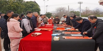 热气腾腾新化年 | 上渡街道新园社区举办文艺惠民活动