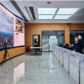 邹剑锋除夕夜督导烟花爆竹管控工作 看望慰问一线值守人员