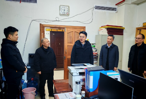 新春走基层 | 邹剑锋大年初一看望慰问一线值班值守人员 致以新春祝福