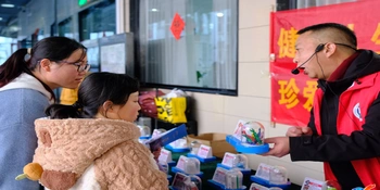 新化禁毒在线 | 新化县“春风送岗” 专列启程 禁毒宣传一路护航