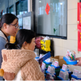 新化禁毒在线 | 新化县“春风送岗” 专列启程 禁毒宣传一路护航