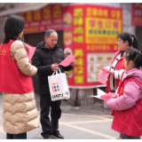 上梅街道崇阳岭社区 校社联动宣传禁燃  倡导文明过节新风尚