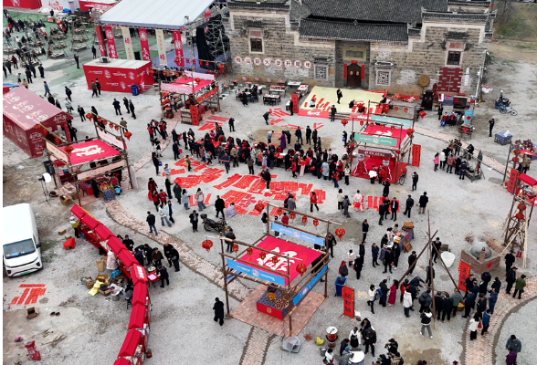 热气腾腾新化年 | 新化年俗市集开街启幕 传统年味与文旅活力共绘新春画卷