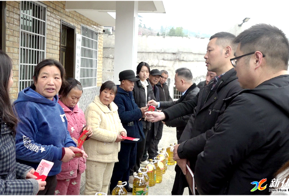 新春走基层 | 爱心人士到白溪镇走访慰问困难家庭