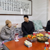 彭韬、邹剑锋走访慰问退休老同志