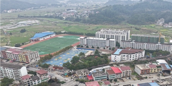 新化县第四中学新建宿舍、食堂预计今年秋季可投入使用