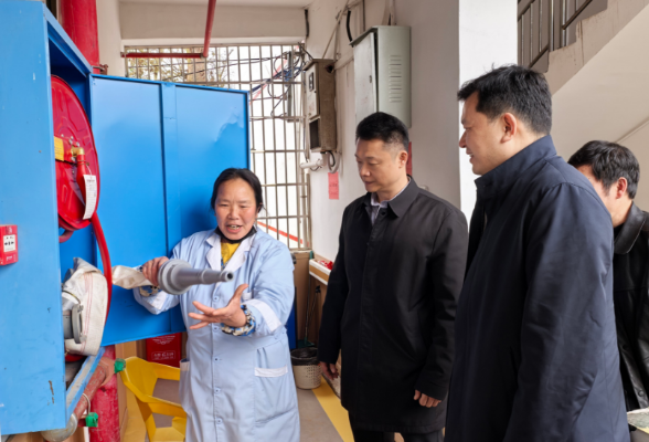 彭韬暗访养老服务、医保基金管理、农村饮水保障等领域突出问题整治工作