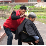 微光如炬·致敬我们身边的“雷锋” | 邱田军 龙凤村里的“活雷锋”