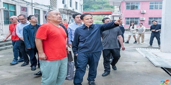 香港轩辕教育基金会来新化验收捐建项目