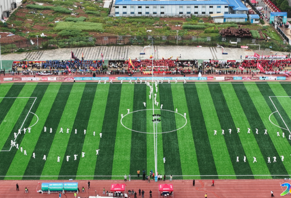 疯狂的“娄超” | 新化农商银行队激战 "材料谷" 足球联赛 非遗展演闪耀赛场