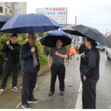 防汛救灾进行时 | 迎战强降雨 新化多措并举处置道路积水