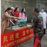 新化县疾控中心对在院严重精神障碍患者开展爱心物资慰问活动