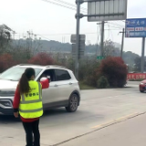 清明保畅通 | 新化智慧停车志愿者助力交通疏导