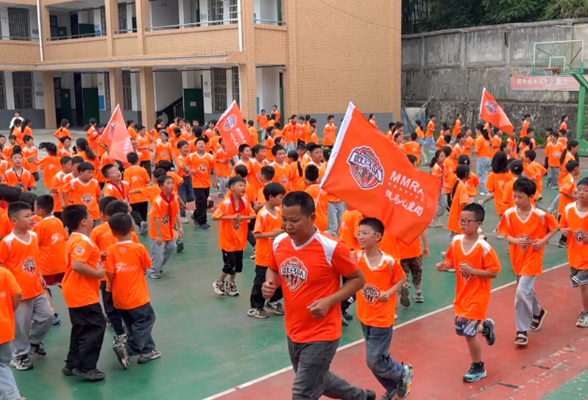 欢庆“六一” | 温塘镇晏家乡村学子统一新装逐梦向阳