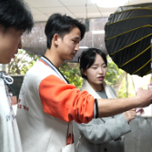 劳动者之歌 | 阳宇雯   “00后”新农人  让黑猪“跑”进互联网