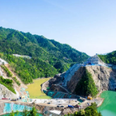 云雾缭绕间，我拍到了“硬核”基建大片