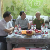 省退役军人事务厅副厅长邓燕飞到新化县开展走访慰问和安全检查