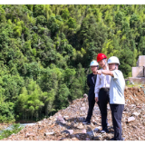 彭韬赴荣华乡、天门乡、金凤乡调研并督导重点项目建设、农村公路安防设施建设、地质灾害防治工作