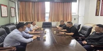 浙江康巴赫科技股份有限公司来新调研校园足球场地建设工作