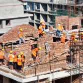 新化县多部门联合拆除违章建筑