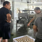 娄底企业服务年 | 湖南中医药大学教授团队赴新化破解食品 水酒产业技术难题