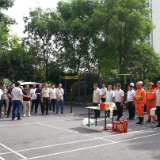新化县多部门联合开展高层住宅消防应急演练