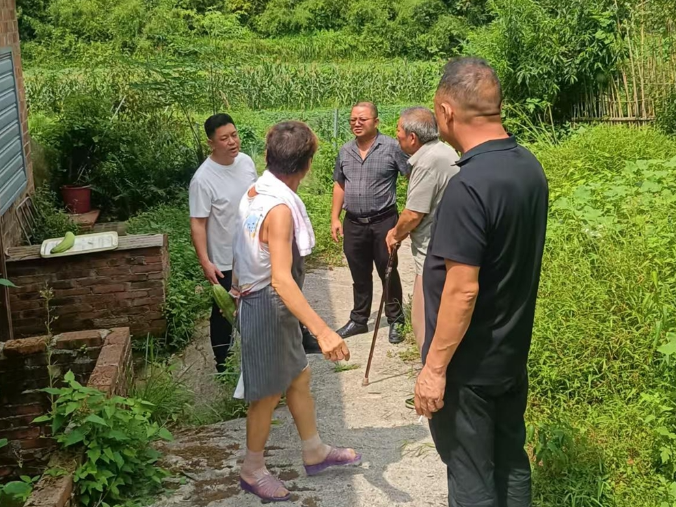 荣华乡自然资源所 分类施策守护耕地红线