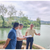 省第六生态环境保护督察组现场督察工业企业绿色转型与水环境治理成效