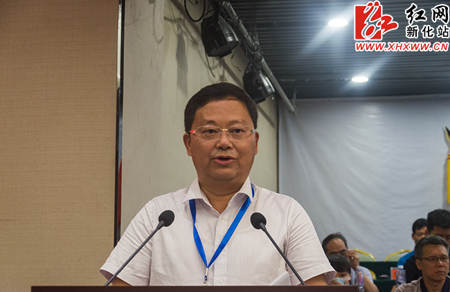 姜世星致闭幕词