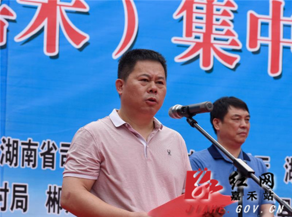 副县长,县公安局党委书记,局长肖潇主持活动._副本.jpg