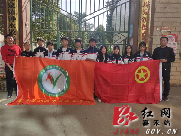 赴钟水敬老院开展敬老实践活动.jpg 赴钟水敬老院开展敬老实践活动.jpg