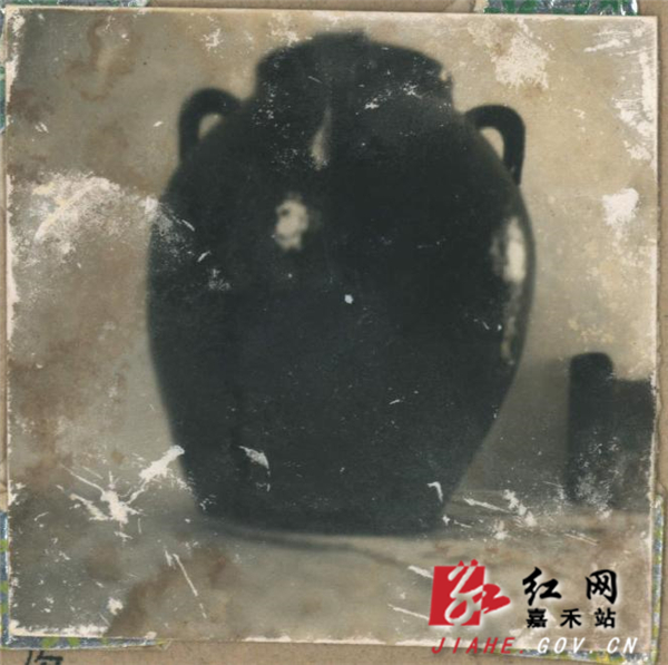 县档案馆馆藏的“盐罐子”图片档案(摄于1976年）.jpg