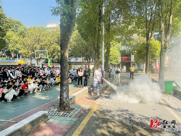 龙潭1.jpg 龙潭1.jpg