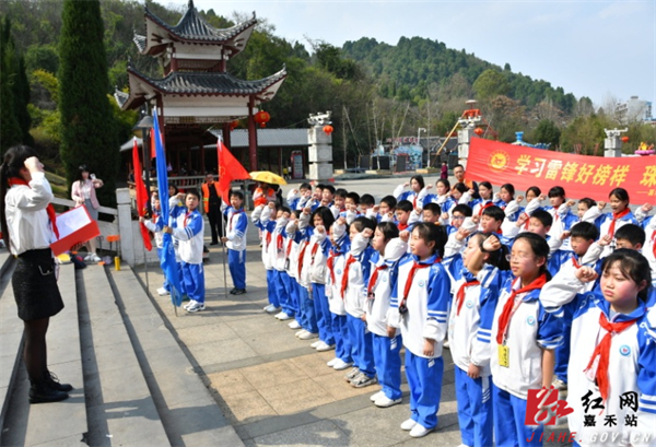 重温入队誓词.jpg