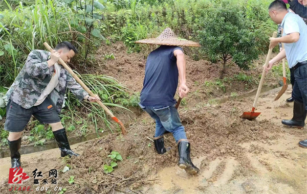 龙潭.jpg 龙潭.jpg