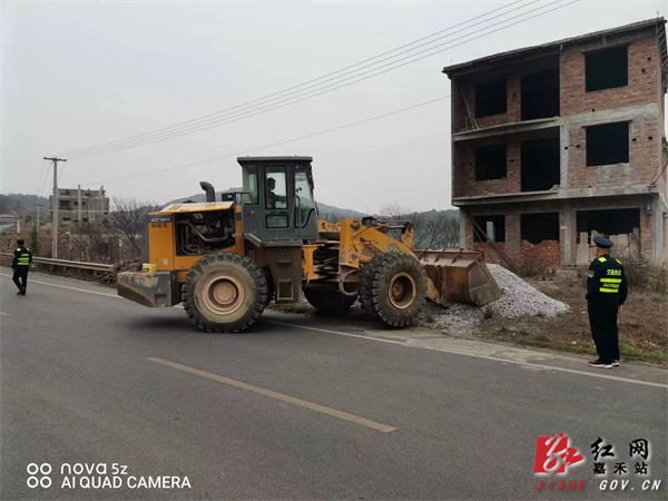 交通.jpg 交通.jpg