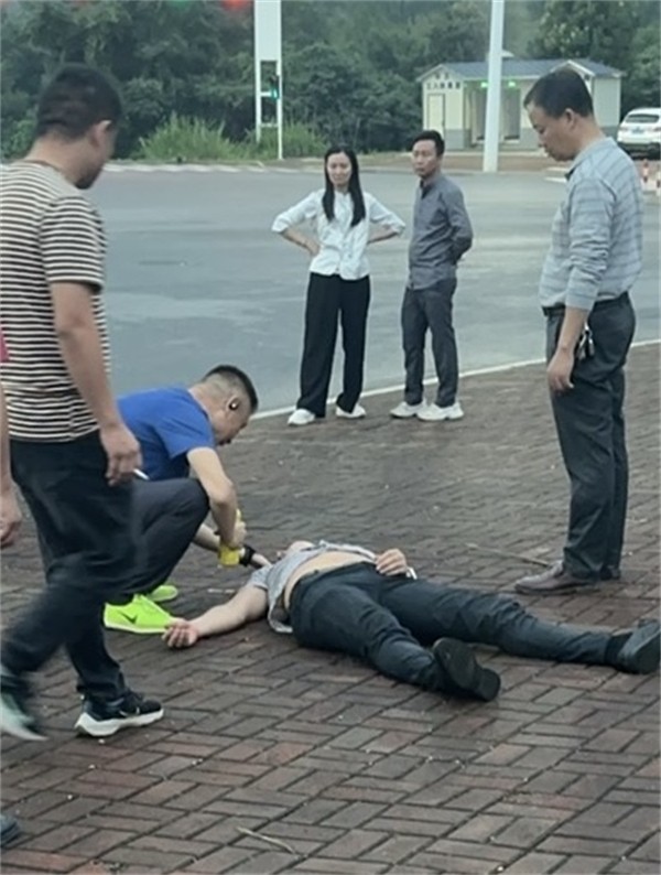 救助现场.jpg