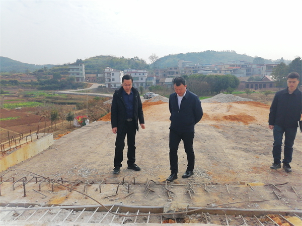 李亚平04.jpg
