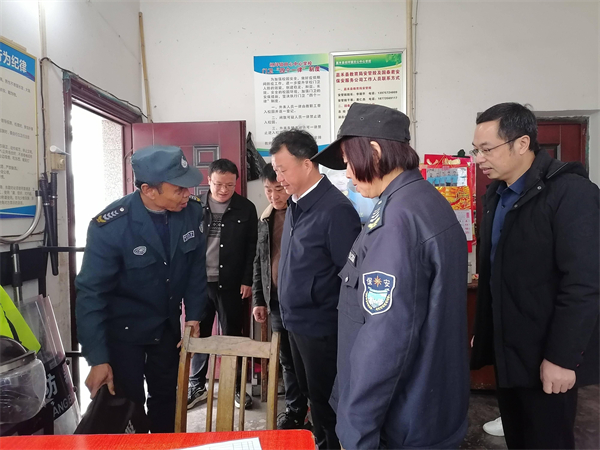 李亚平03.jpg