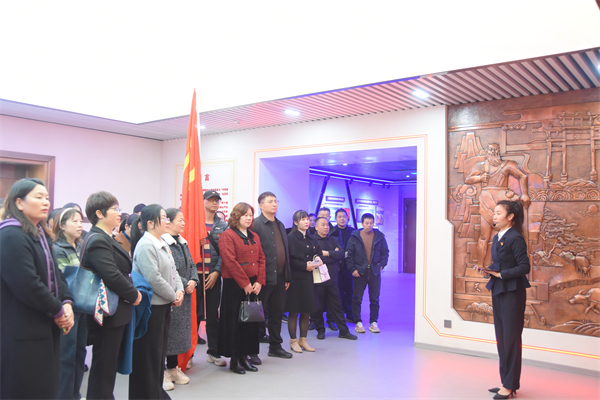 图片2.jpg 图片2.jpg