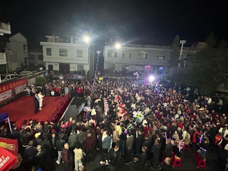 新邵“村光大道”走进坪上镇