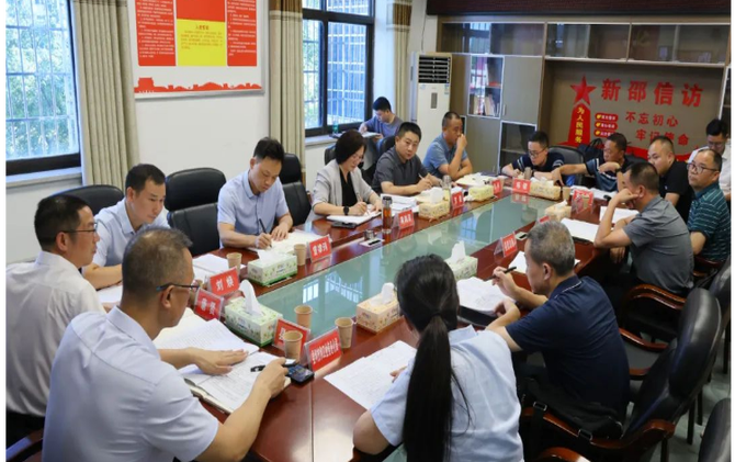 黄海蓉专题调度初信初访工作并坐班接约访