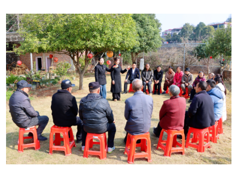 【四中全会精神在基层】快板声声响石庙，党的声音映民心——新邵县“零零传说”宣讲团让理论宣讲“活”起来