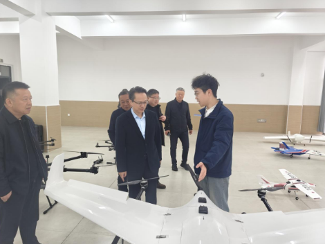 中国工业报社副社长、执行总编辑周志懿赴湖南新邵调研