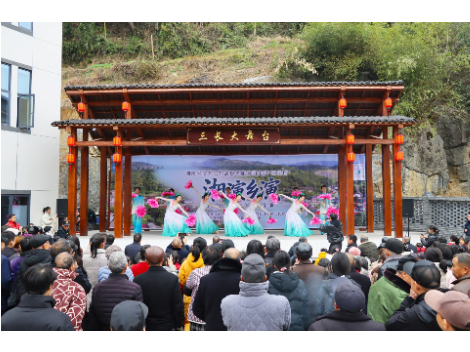 湘演乡演为民而演 文艺盛宴点亮新邵三长村乡村振兴路