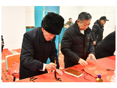 潭溪镇举办2026年马年义务送春联活动