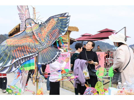 新邵：河滩露营带火“春日经济” 让“好风景”变成家门口的“好钱景”