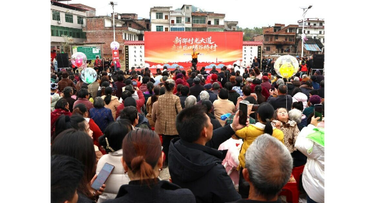 新邵“小王菲”返场村光大道 为家乡旅发大会打call