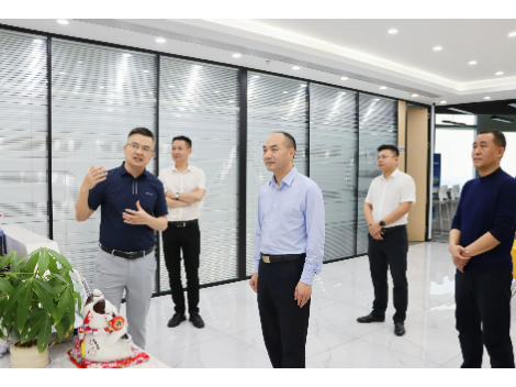 谢小军率队在深圳招商考察并召开招商推介会